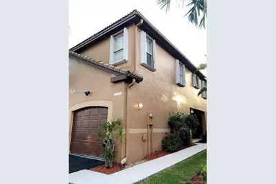 1372 Veracruz Ln #6-7, Weston, FL 33327 - Photo 1