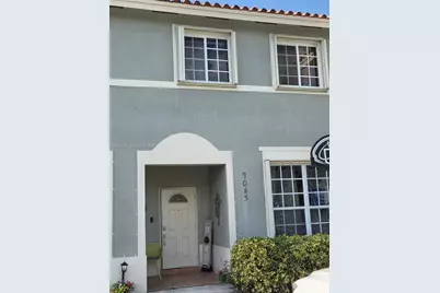 9045 SW 203rd Ter, Cutler Bay, FL 33189 - Photo 2