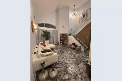 7983 NW 114th Pl, Doral, FL 33178 - Photo 2