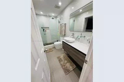 1555 W 44th Pl #214D, Hialeah, FL 33012 - Photo 12