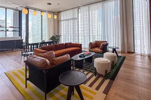 11 NE 6th St, Miami, FL 33132 - Photo 2