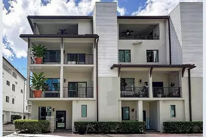4720 NW 84th Ct, Doral, FL 33166 - Photo 2