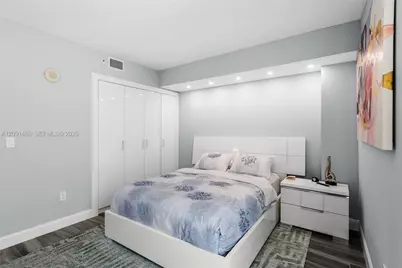 17555 Atlantic Blvd #UPH3, Sunny Isles Beach, FL 33160 - Photo 36