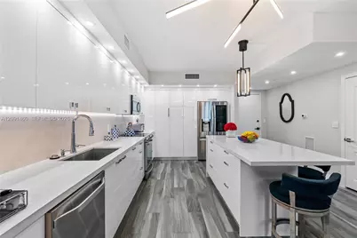 17555 Atlantic Blvd #UPH3, Sunny Isles Beach, FL 33160 - Photo 12