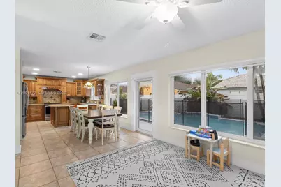 20833 NW 14th Ct, Pembroke Pines, FL 33029 - Photo 10