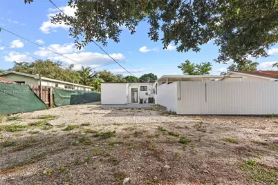 431 E 62nd St, Hialeah, FL 33013 - Photo 20