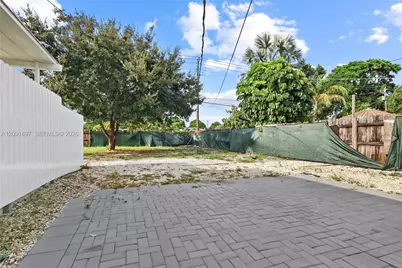 431 E 62nd St, Hialeah, FL 33013 - Photo 18
