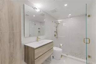 3000 NE 188th St, Aventura, FL 33180 - Photo 12