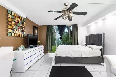 3720 Inverrary Dr #1M, Lauderhill, FL 33319 - Photo 2
