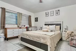 11855 NE 19th Dr, North Miami, FL 33181 - Photo 10