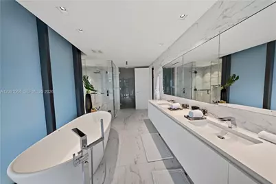 1000 NE Biscayne Blvd #2202, Miami, FL 33132 - Photo 26