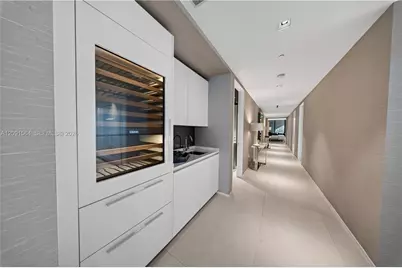 1000 NE Biscayne Blvd #2202, Miami, FL 33132 - Photo 16