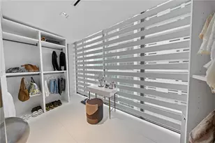 1000 NE Biscayne Blvd, Miami, FL 33132 - Photo 30