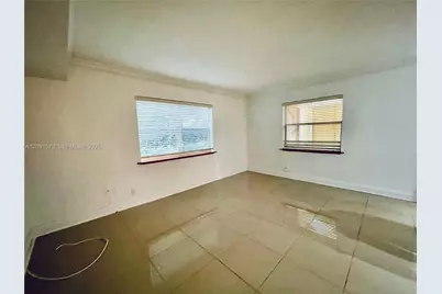811 NE 14th Pl #4, Fort Lauderdale, FL 33304 - Photo 4