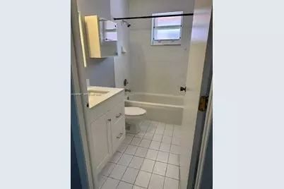 8015 Lake Dr #201, Doral, FL 33166 - Photo 10
