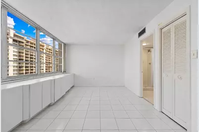 18021 Biscayne Blvd #1102, Aventura, FL 33160 - Photo 8