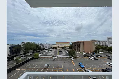 920 NE 169th St #504, North Miami Beach, FL 33162 - Photo 12