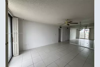 920 NE 169th St #504, North Miami Beach, FL 33162 - Photo 2