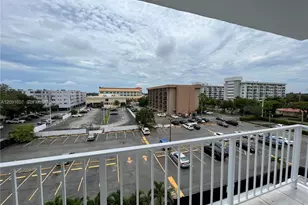 920 NE 169th St, North Miami Beach, FL 33162 - Photo 10