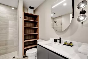 580 72nd St, Miami Beach, FL 33141 - Photo 8