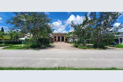 12965 SW 197th St, Miami, FL 33177 - Photo 2