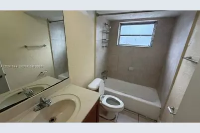 4251 NW 5th St #112, Plantation, FL 33317 - Photo 4