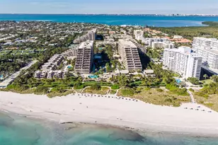 251 Crandon Blvd, Key Biscayne, FL 33149 - Photo 32