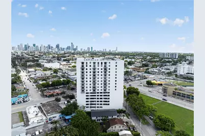 1 Glen Royal Pkwy #903, Miami, FL 33125 - Photo 4