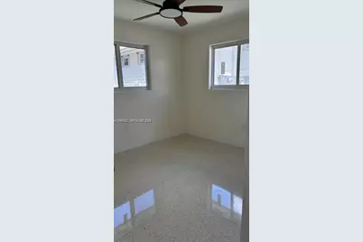 1040 NW 23rd Ct #1042, Miami, FL 33125 - Photo 6