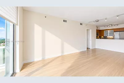 335 S Biscayne Blvd #1601, Miami, FL 33131 - Photo 2