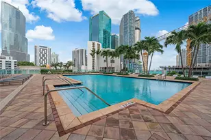 31 SE 5th St, Miami, FL 33131 - Photo 2