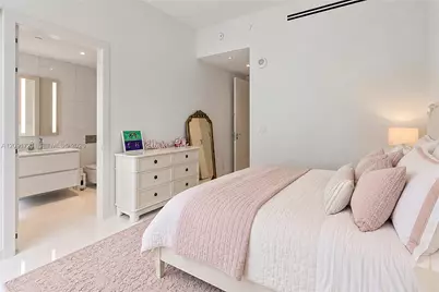 300 Biscayne Boulevard Way #3304C, Miami, FL 33131 - Photo 22