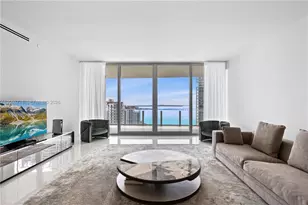300 Biscayne Blvd Way, Miami, FL 33131 - Photo 2