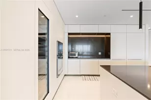 300 Biscayne Blvd Way, Miami, FL 33131 - Photo 14