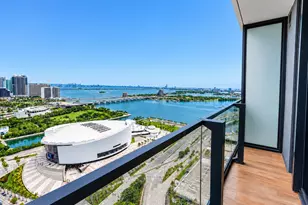 398 NE 5th St, Miami, FL 33132 - Photo 1