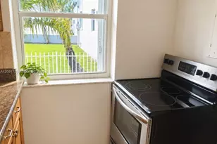 530 SW 10th St, Miami, FL 33130 - Photo 6