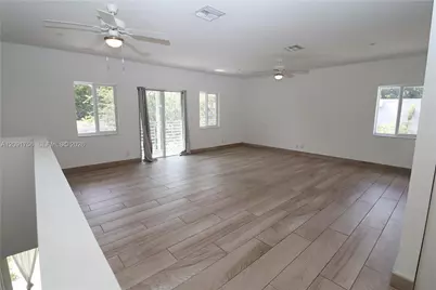 605 NE 28th St #3, Wilton Manors, FL 33334 - Photo 2