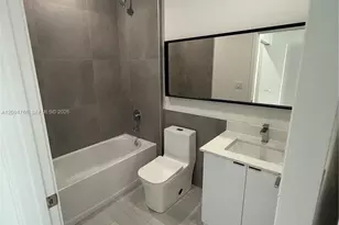 1091 E 17th St, Hialeah, FL 33010 - Photo 18