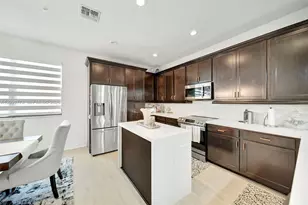 11355 SW 14th St, Pembroke Pines, FL 33025 - Photo 28