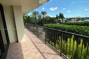 801 N Venetian Dr, Miami, FL 33139 - Photo 22