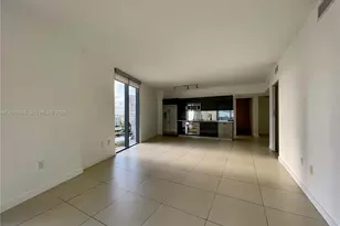 31 SE 6th St, Miami, FL 33131 - Photo 12