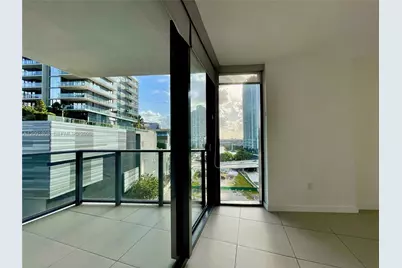 31 SE 6th St #1101, Miami, FL 33131 - Photo 14