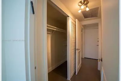 4747 Collins Ave #1510, Miami Beach, FL 33140 - Photo 18