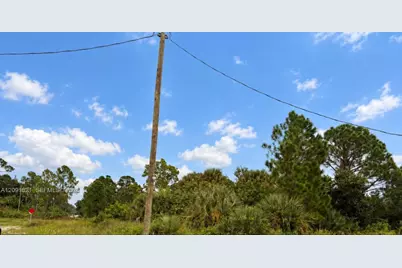 722 Irving Ave, Lehigh Acres, FL 33972 - Photo 8