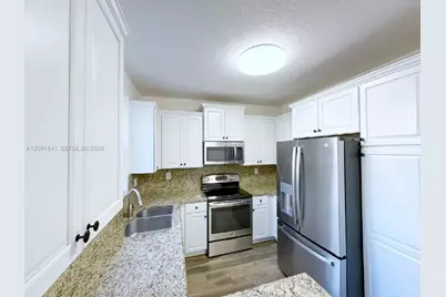 202 Riverwalk Cir, Sunrise, FL 33326 - Photo 8