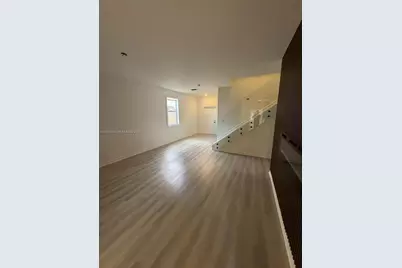 2661 SE 24th Ct, Homestead, FL 33035 - Photo 8