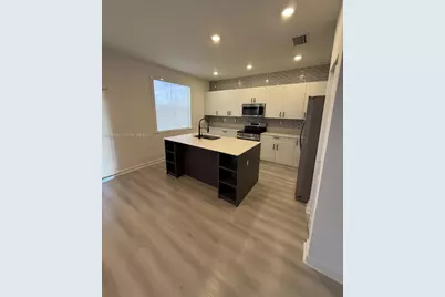 2661 SE 24th Ct, Homestead, FL 33035 - Photo 12