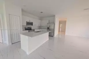 833 SE 26th Rd, Homestead, FL 33035 - Photo 6