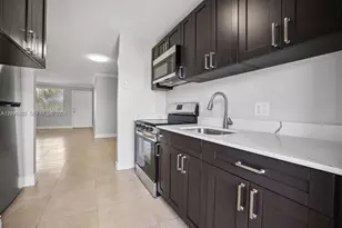 850 E Commercial Blvd, Oakland Park, FL 33334 - Photo 2