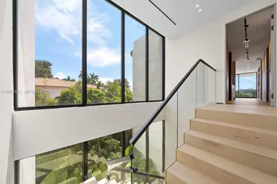 80 S Hibiscus Dr, Miami Beach, FL 33139 - Photo 38
